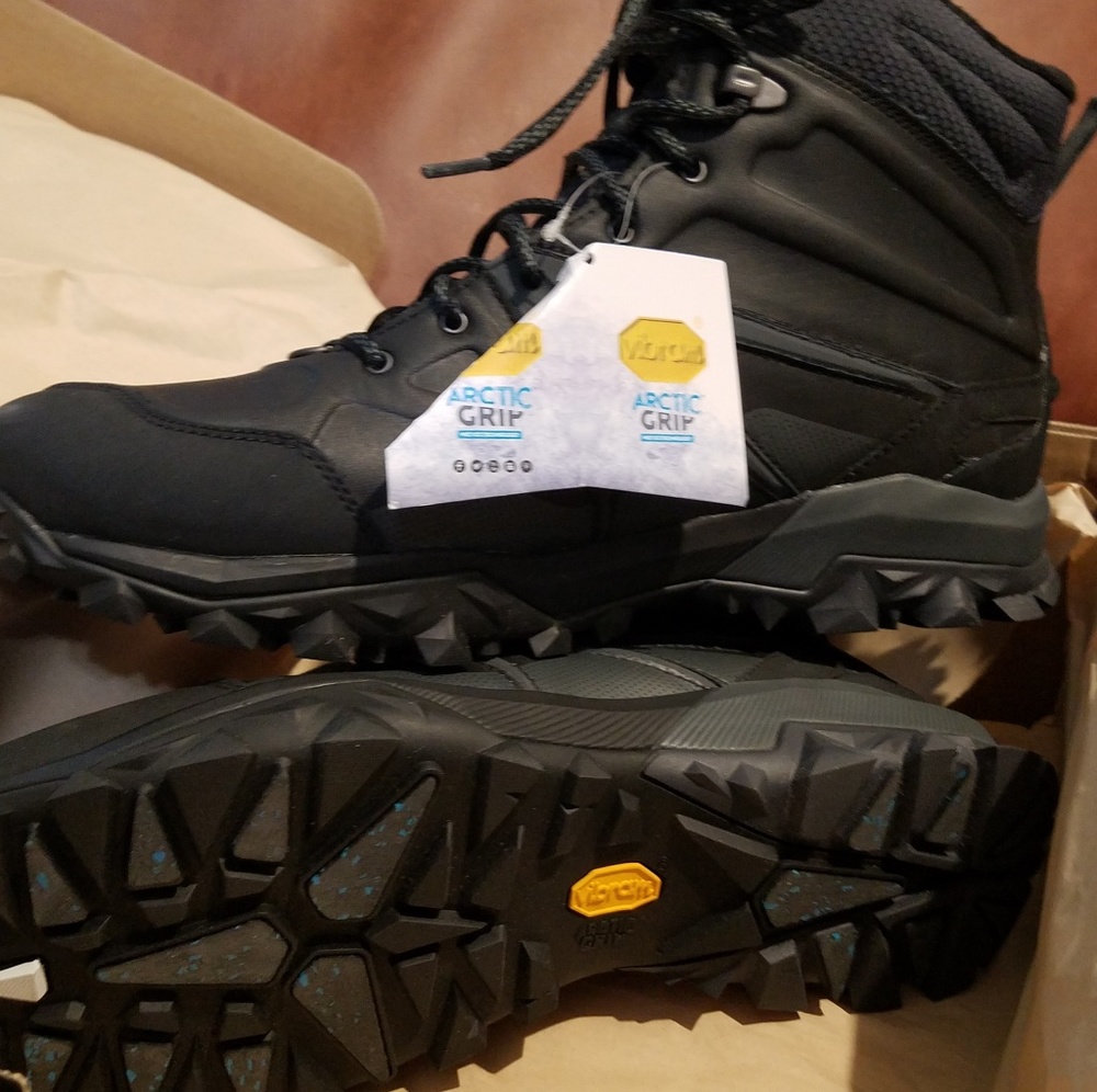 NEW Merrell Men's Cold Weather Boots 12